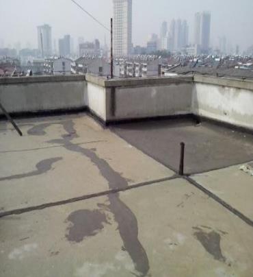 弓长岭漏水维修 楼顶漏水是什么原因，楼顶漏水维修方法是什么?